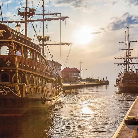 3 Bedroom Beautiful In Mscicie Podamirowo