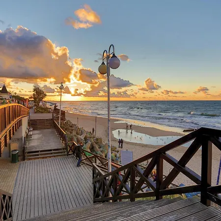 3 Bedroom Beautiful In Mscicie Mścice