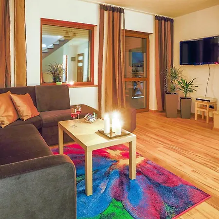 3 Bedroom Beautiful In Mscicie Mścice