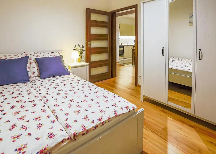 3 Bedroom Beautiful In Mscicie * Mscice